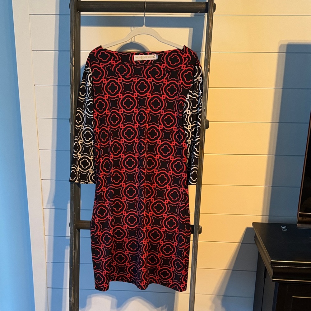Red and Black Patterned Women's Shift Dress size M